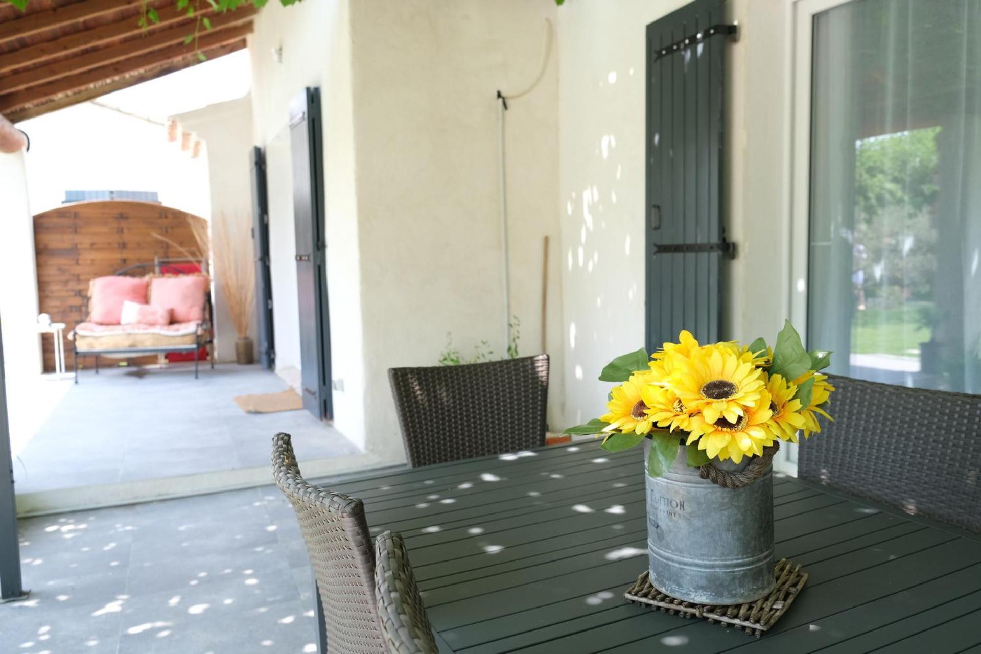 Très jolie location vacances climatisée, 6 personnes proche des Baux de Provence, située au coeur des Alpilles à Mouriès, LS1-312 Clarta Mouries Exterior foto