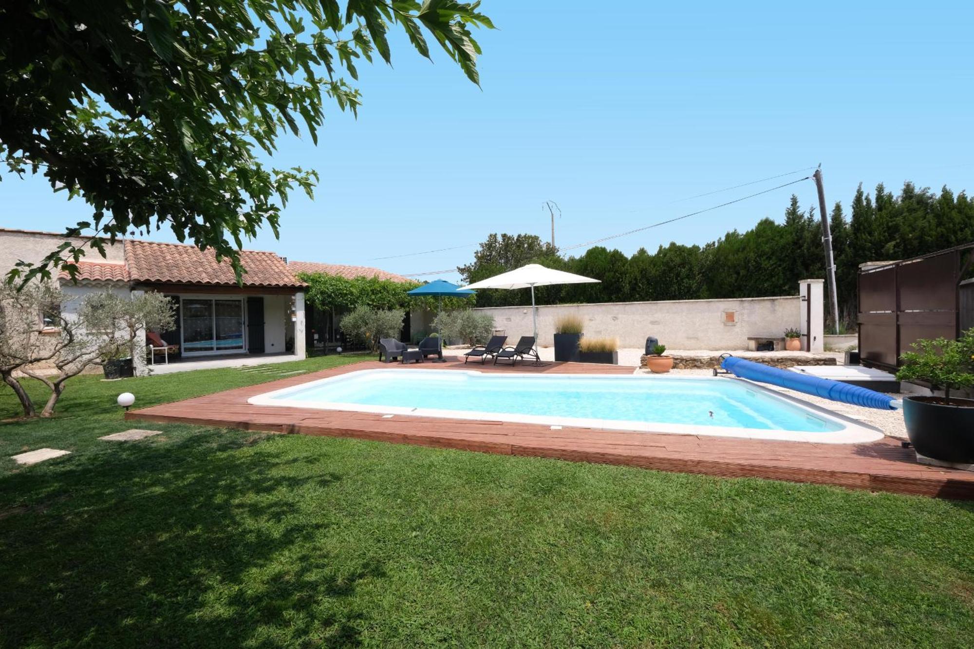 Très jolie location vacances climatisée, 6 personnes proche des Baux de Provence, située au coeur des Alpilles à Mouriès, LS1-312 Clarta Mouries Exterior foto